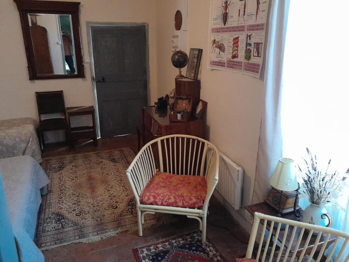 Saint-Florent-sur-Auzonnet Le Prieure Bed & Breakfast エクステリア 写真