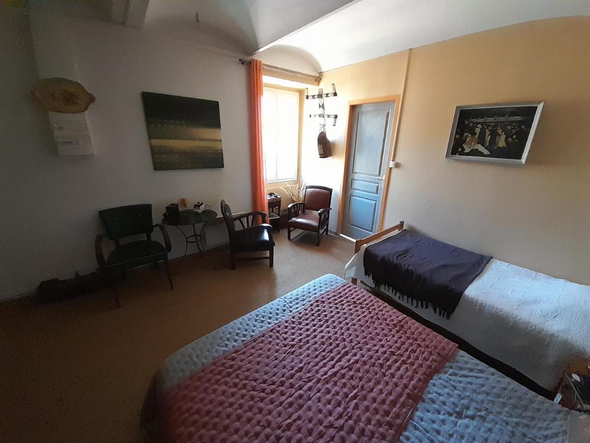 Saint-Florent-sur-Auzonnet Le Prieure Bed & Breakfast エクステリア 写真